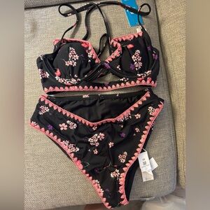 Cupshe Black and Pink Floral Bikini